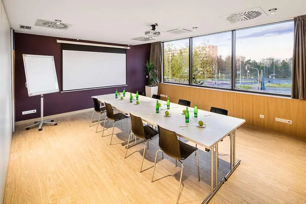 Occidental Praha Hotel 4*, Prague