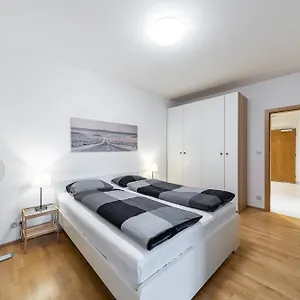 Garden Towers Apartamento