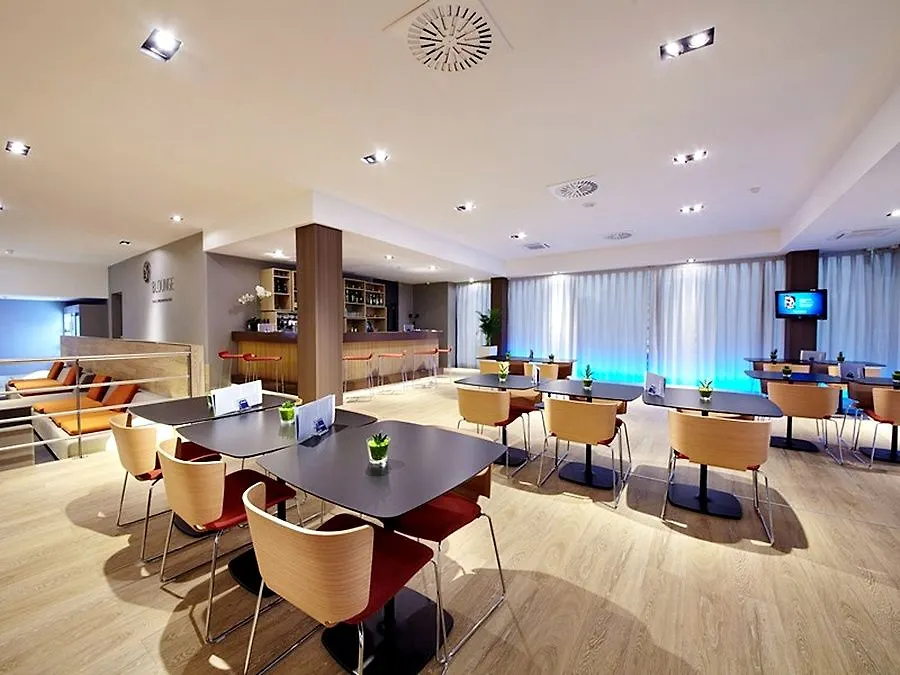 Occidental Praha Hotel 4*, Praga