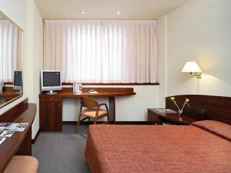 Occidental Praha Hotel 4*, Praga República Checa